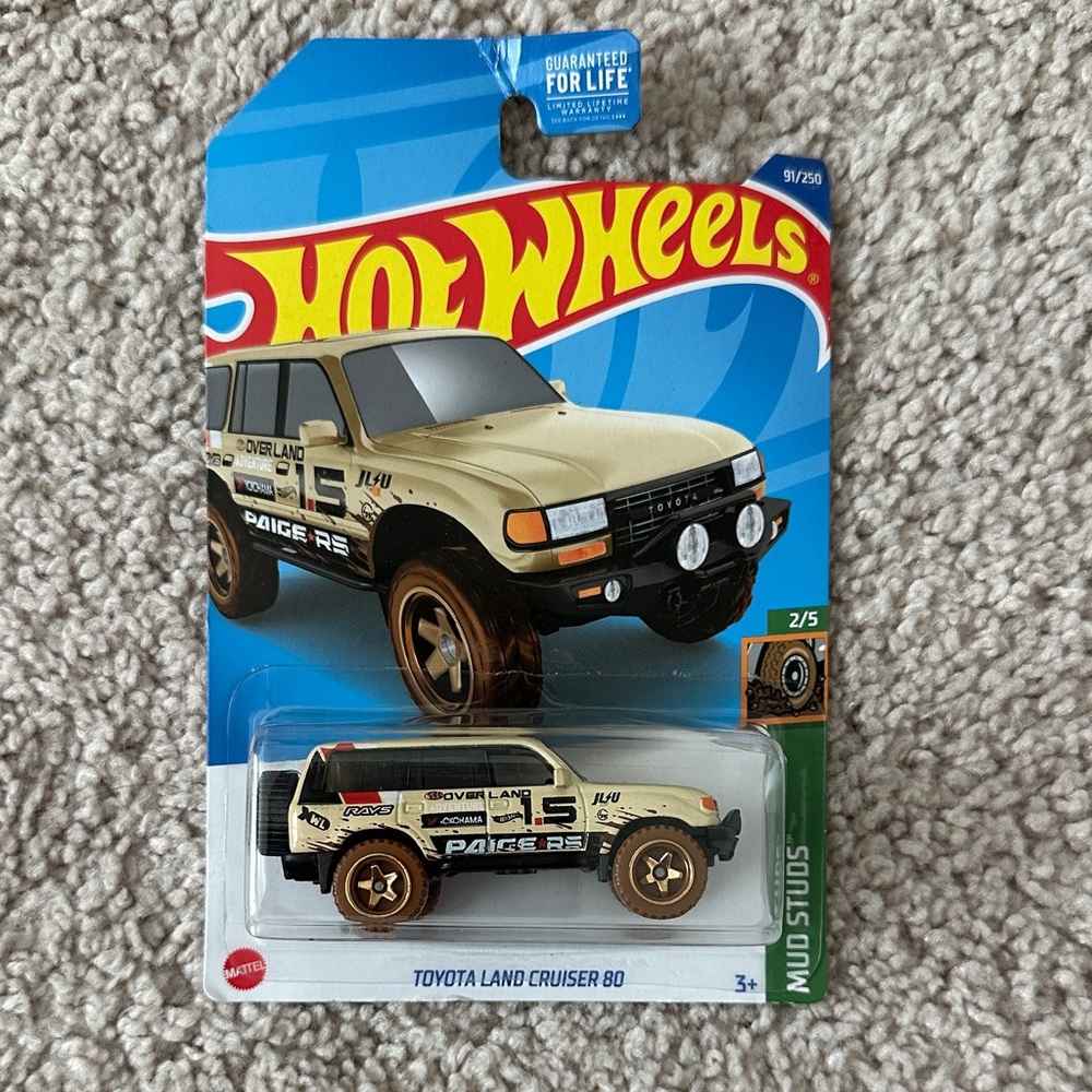 Mattel Hot Wheels Toyota Land Cruiser 80 - Tan and Black